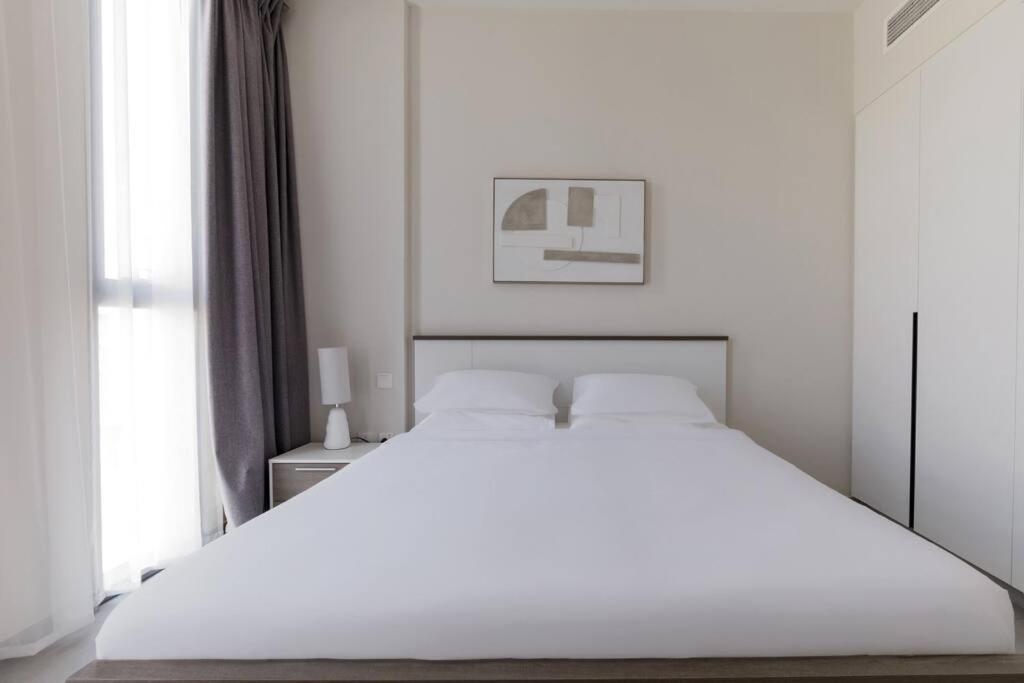 Sahab - Solo 1Br Apt In Al Jada Шарджа Экстерьер фото