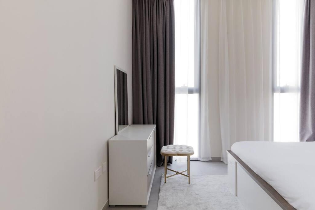 Sahab - Solo 1Br Apt In Al Jada Шарджа Экстерьер фото