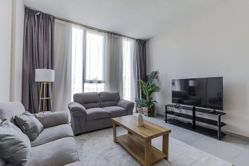 Sahab - Solo 1Br Apt In Al Jada Шарджа Экстерьер фото