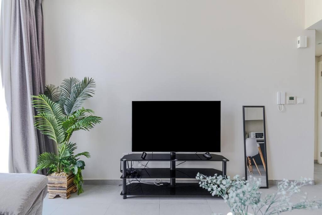Sahab - Solo 1Br Apt In Al Jada Шарджа Экстерьер фото